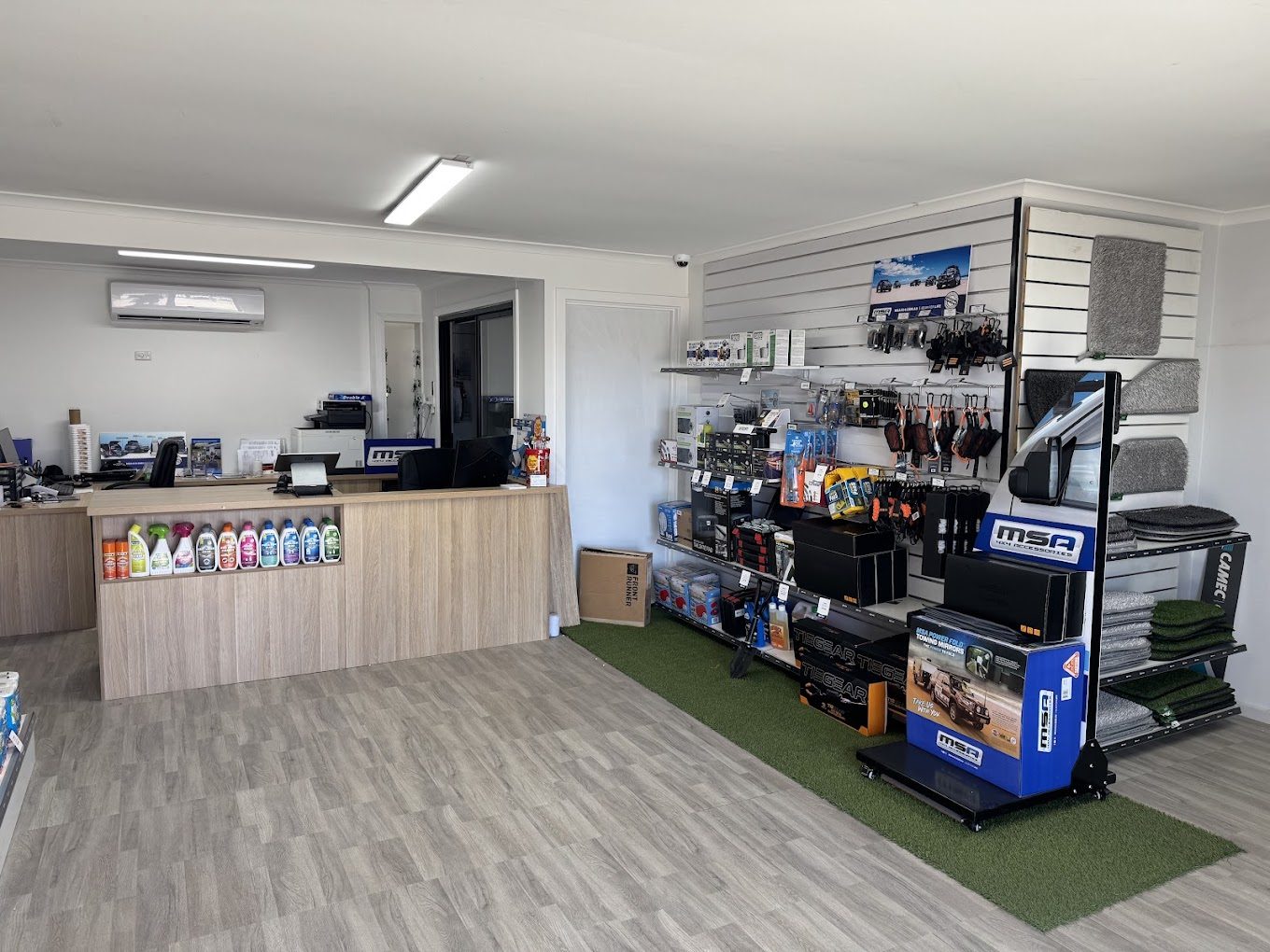 Parts and accessories counter